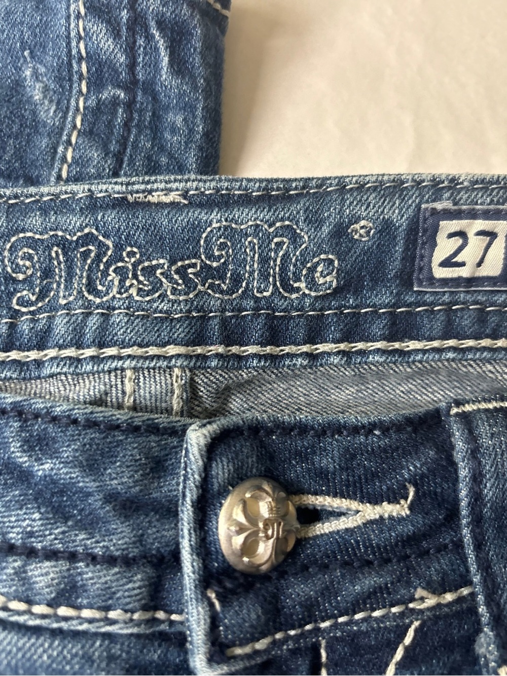 Miss Me Boot Cut Jeans Size 27 Rhinestone Embellished Low Rise Y2K - Picture 9 of 11